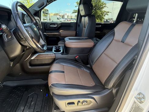 Used 2021 Chevrolet Silverado 2500 High Country w/ Z71 Off-Road Package image 25