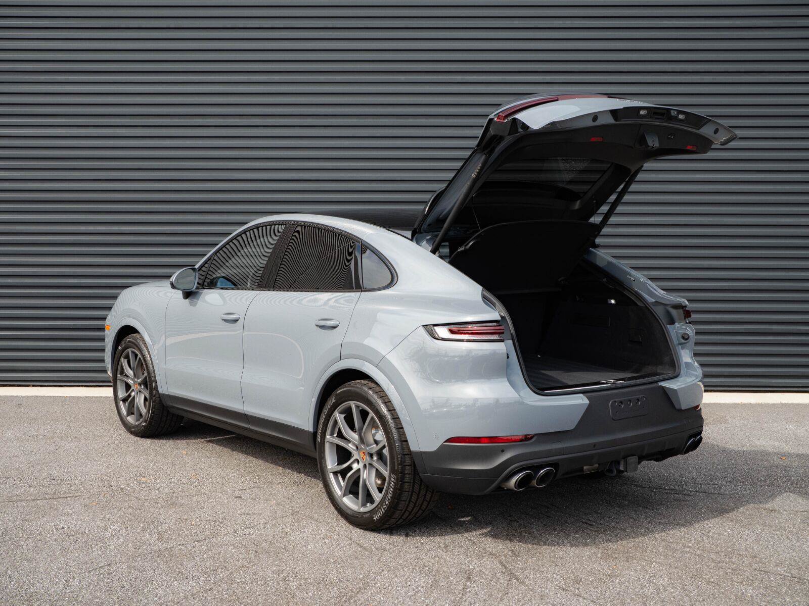 Used 2026 Porsche Cayenne Coupe AWD/4WD image 33
