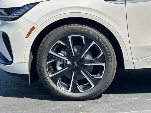 New 2026 Lincoln Nautilus Reserve AWD/4WD image 25