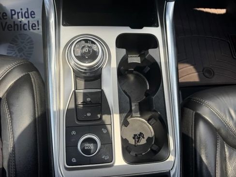 Used 2020 Ford Explorer Platinum w/ Premium Technology Package AWD/4WD image 21