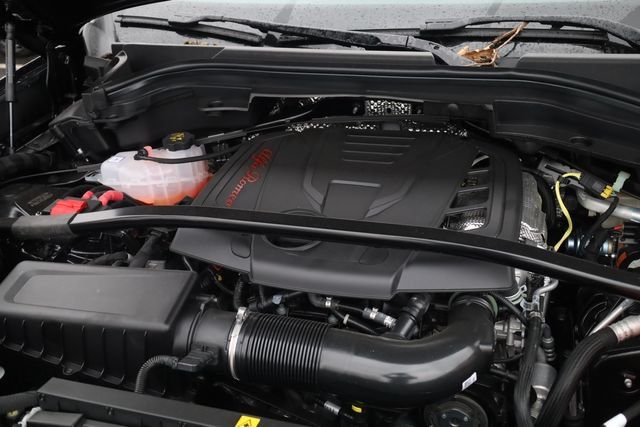 New 2025 Alfa Romeo Stelvio Sprint AWD/4WD image 7