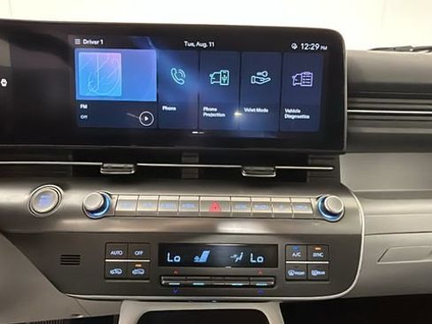 Used 2025 Hyundai Kona SEL AWD/4WD image 24