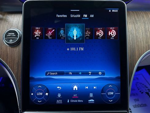 Used 2023 Mercedes-Benz C 300 Sedan image 44