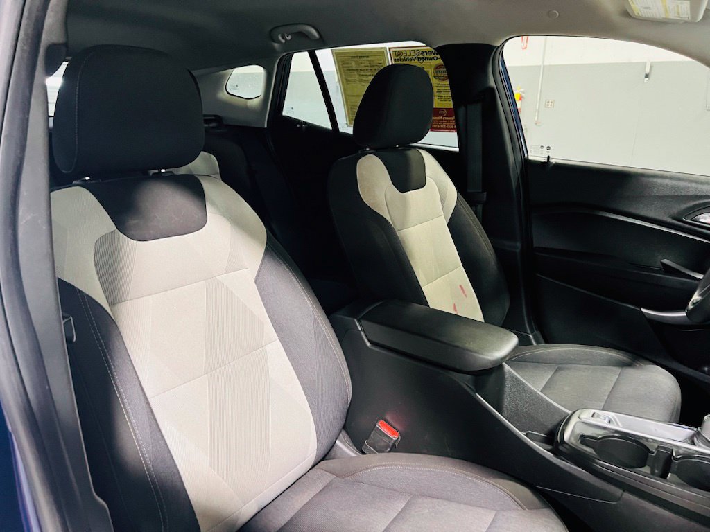 Used 2024 Chevrolet Trax LS w/ LS Convenience Package FWD image 32