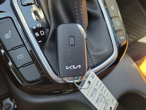 Used 2025 Kia Seltos EX w/ EX Sunroof Package FWD image 30