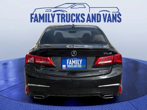 Used 2018 Acura TLX V6 SH-AWD w/ Advance Package image 4