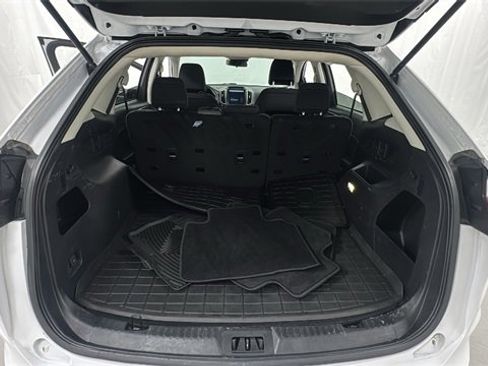 Used 2024 Ford Edge SE image 15