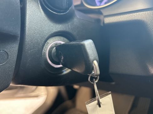 Used 2019 Toyota Camry LE image 38