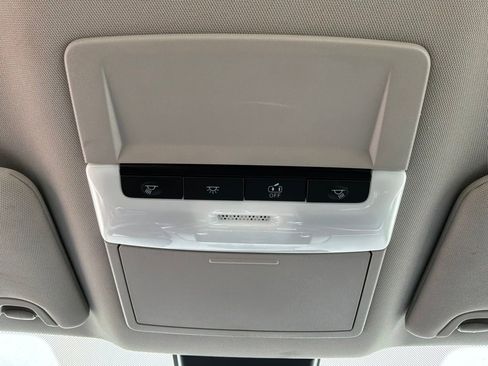 Used 2025 Nissan Altima 2.5 SV FWD image 17
