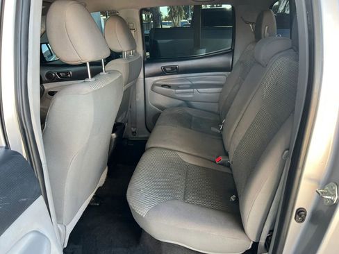 Used 2015 Toyota Tacoma PreRunner w/ Convenience Package RWD image 9