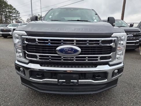 Used 2025 Ford F250 XLT AWD/4WD image 2