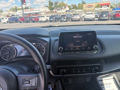 Used 2024 Nissan Rogue S AWD/4WD image 22