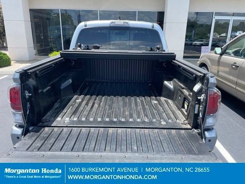 Used 2023 Toyota Tacoma TRD Off-Road w/ TRD Premium Off Road Package AWD/4WD image 12