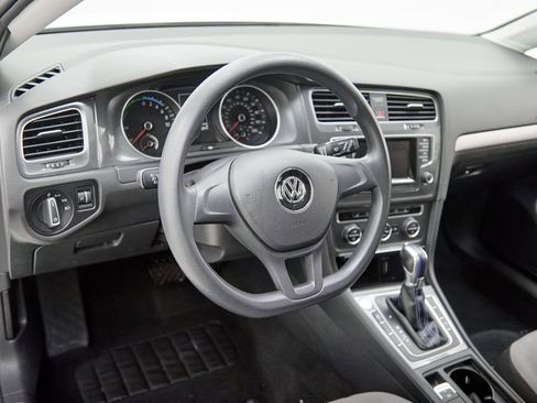 Used 2015 Volkswagen e-Golf Limited Edition image 15