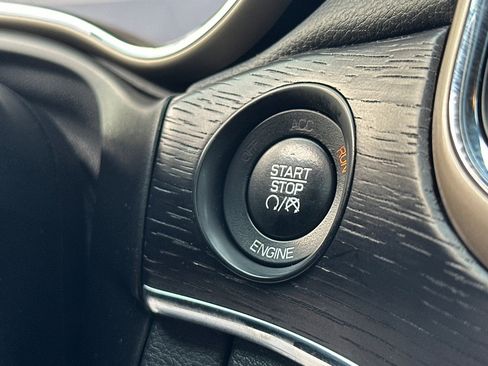 Used 2015 Jeep Grand Cherokee Summit w/ Platinum Series Group image 27