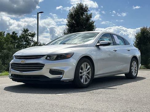 Used 2018 Chevrolet Malibu LT FWD image 19