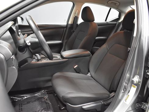 Certified 2025 Nissan Sentra S FWD image 5
