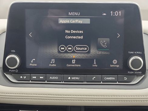 Used 2023 Nissan Rogue SV image 16