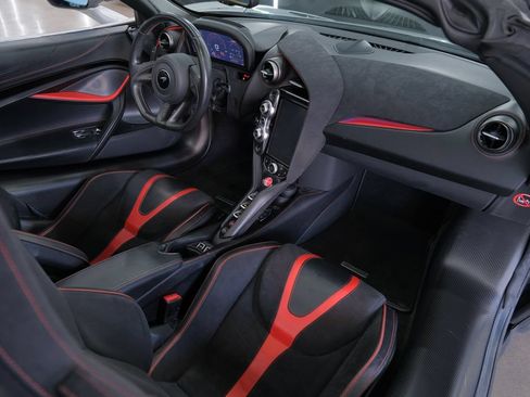 Used 2020 McLaren 720S Spider RWD image 10