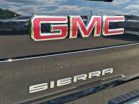 New 2026 GMC Sierra 1500 AT4 w/ AT4 Premium Package AWD/4WD image 18