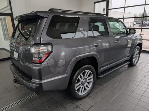 Used 2022 Toyota 4Runner TRD Sport image 3