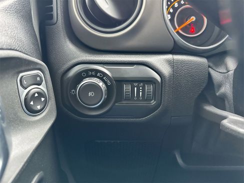 Used 2020 Jeep Wrangler Unlimited Sport S image 17