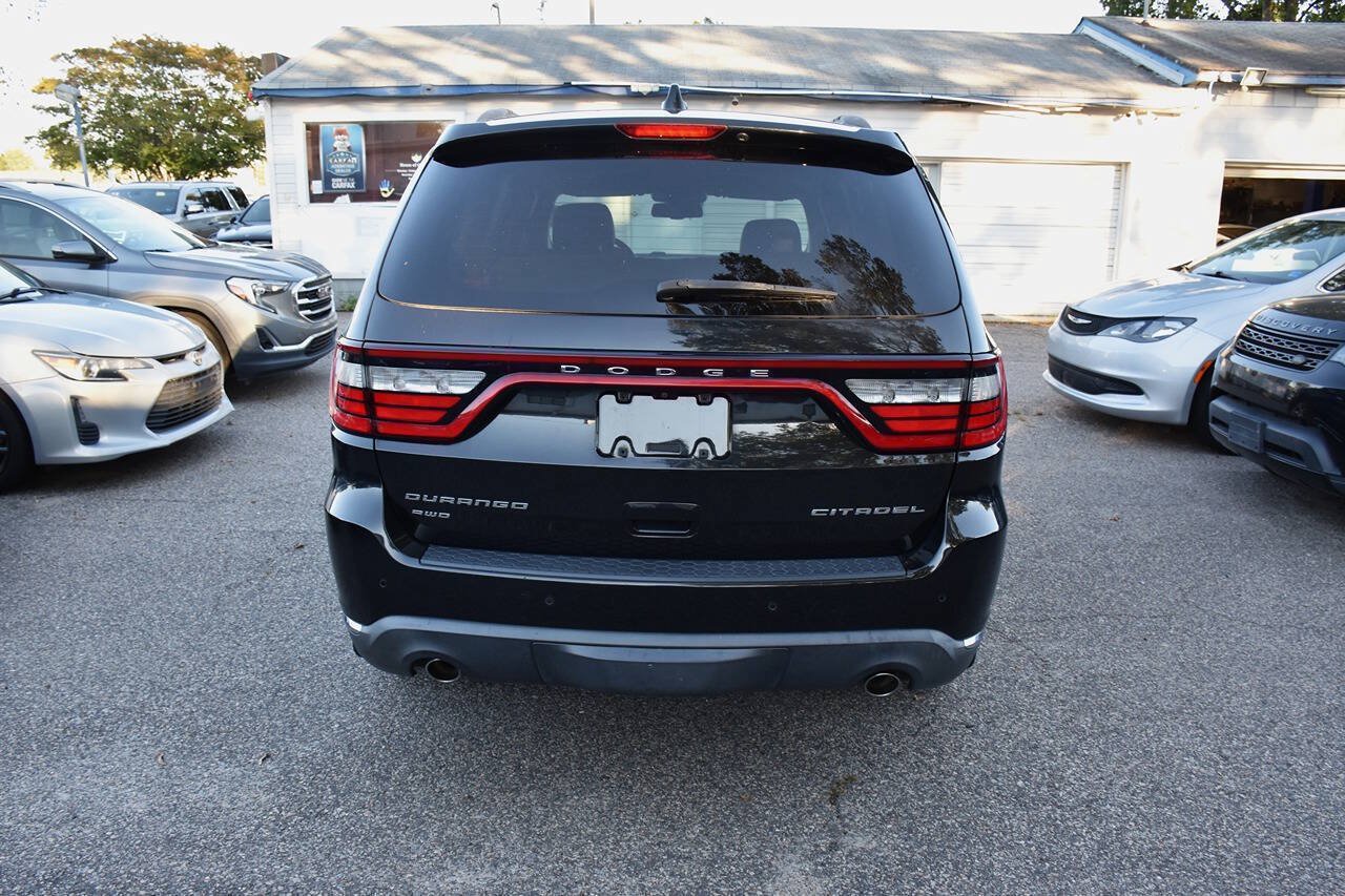 Used 2015 Dodge Durango Citadel w/ Technology Group AWD/4WD image 4
