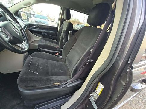 Used 2017 Dodge Grand Caravan SE w/ Power Window Group image 9