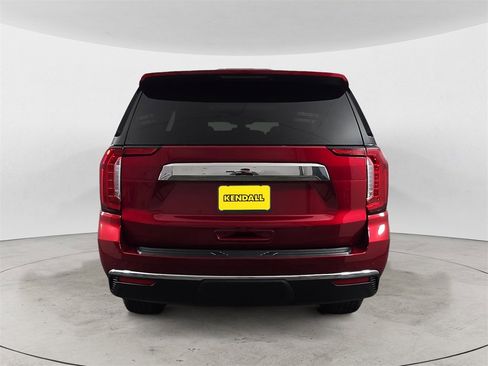 Used 2022 GMC Yukon SLT w/ SLT Premium Package image 4