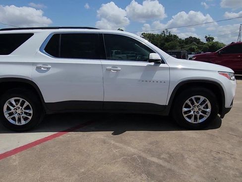 Certified 2019 Chevrolet Traverse LT FWD image 33