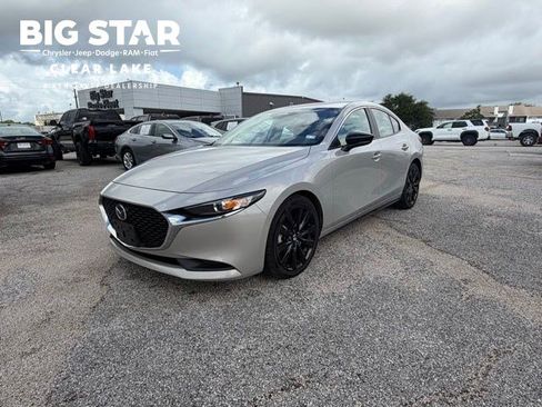 Used 2024 MAZDA MAZDA3 s FWD image 1