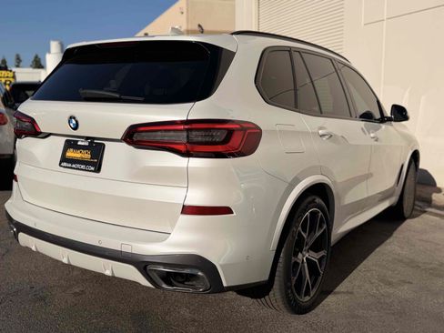 Used 2019 BMW X5 xDrive50i w/ M Sport Package AWD/4WD image 6