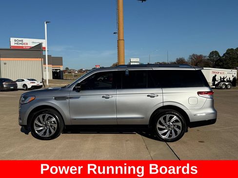 Used 2023 Lincoln Navigator Reserve RWD image 8