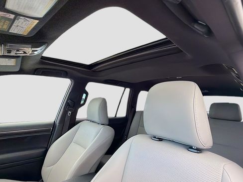 Used 2023 Lexus GX 460 w/ Black Line Special Edition image 26