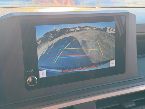 Used 2024 Toyota Tacoma SR image 27