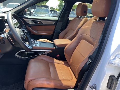 Certified 2026 Jaguar F-PACE R-Dynamic S AWD/4WD image 16