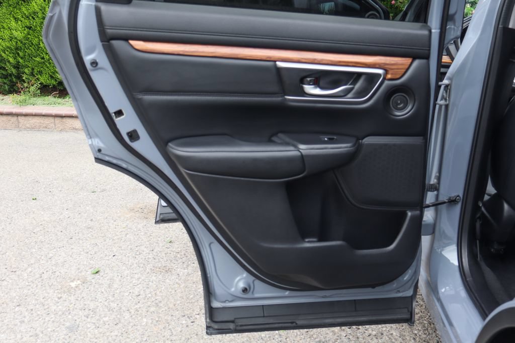 Used 2021 Honda CR-V Touring image 41