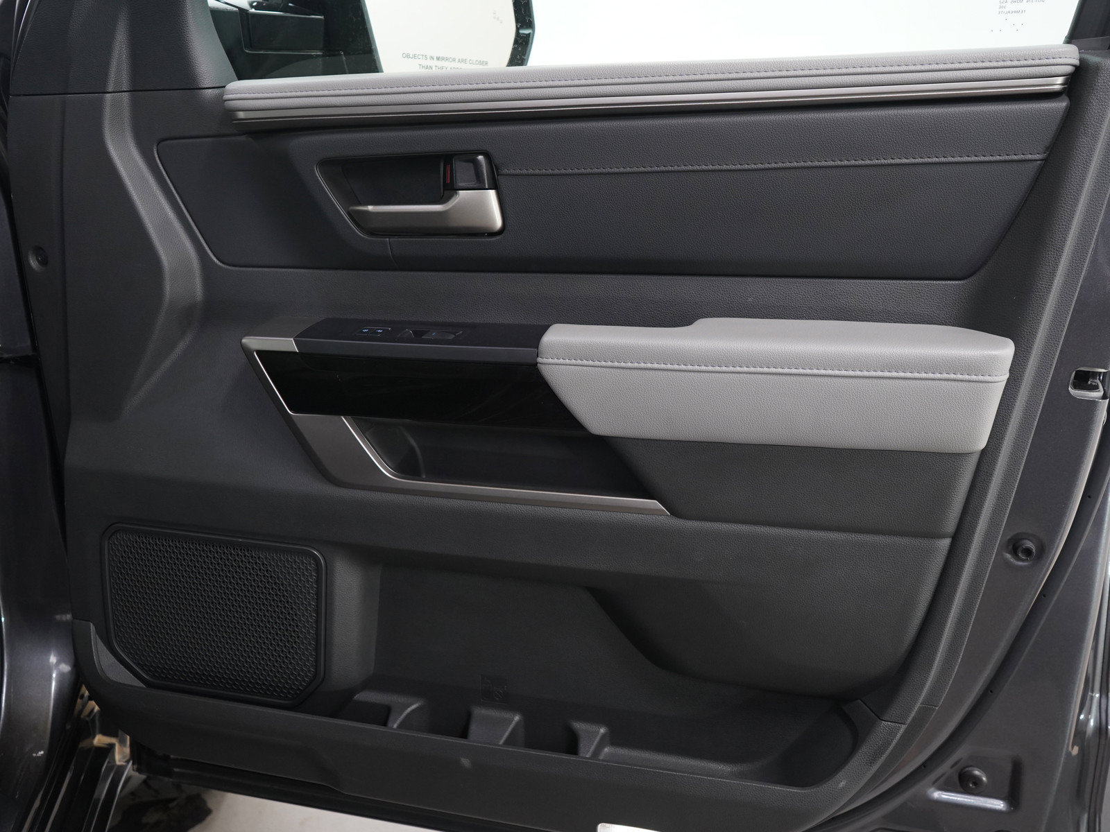 Used 2024 Toyota Tundra Limited AWD/4WD image 12