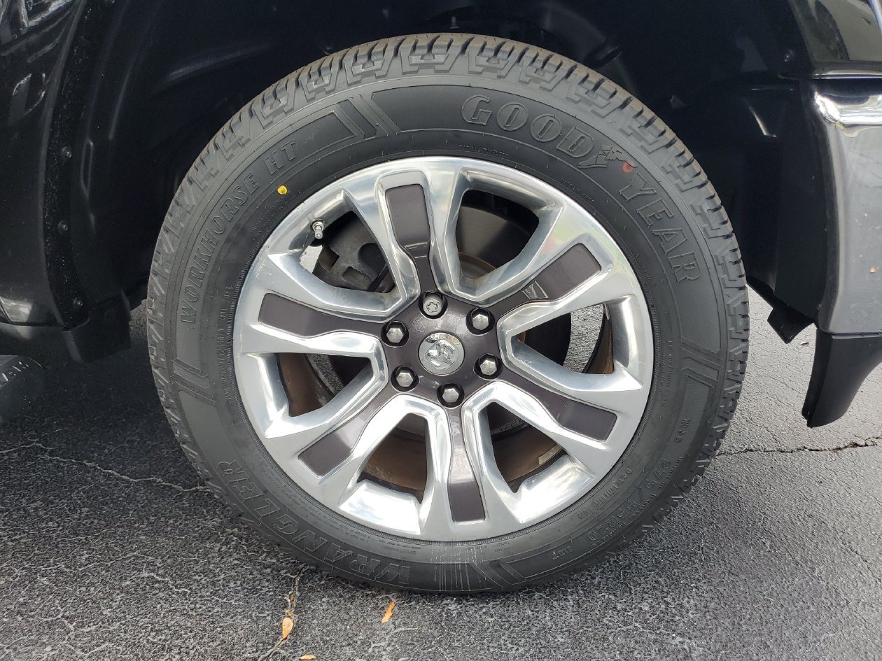 Used 2024 RAM 1500 Limited AWD/4WD image 5