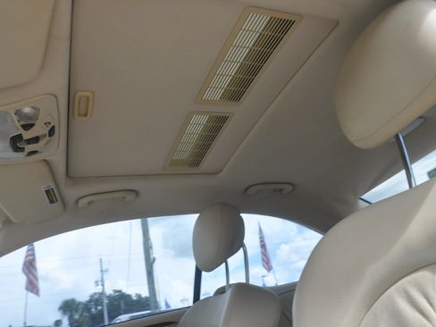 Used 2006 Mercedes-Benz CLK 350 Coupe image 21