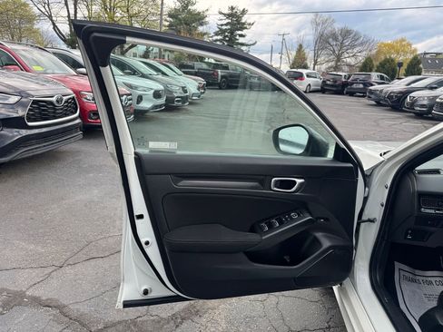 Used 2025 Honda Civic Sport image 18