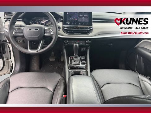Used 2025 Jeep Compass Limited AWD/4WD image 25