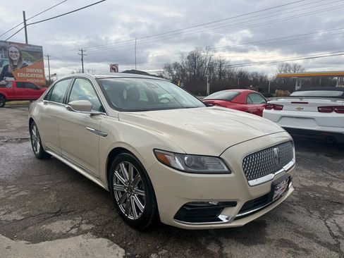 Used 2018 Lincoln Continental Select w/ Continental Climate Package image 8