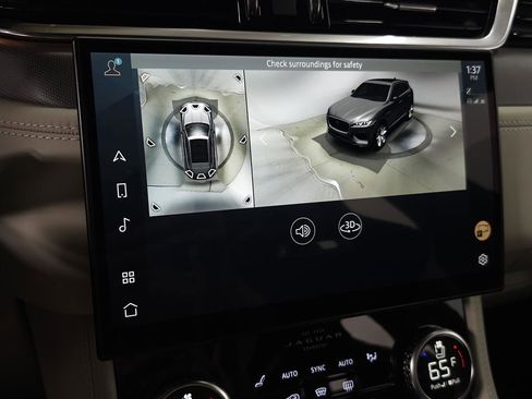 Used 2021 Jaguar F-PACE SVR image 34