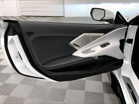 Used 2025 Chevrolet Corvette Z06 RWD image 22