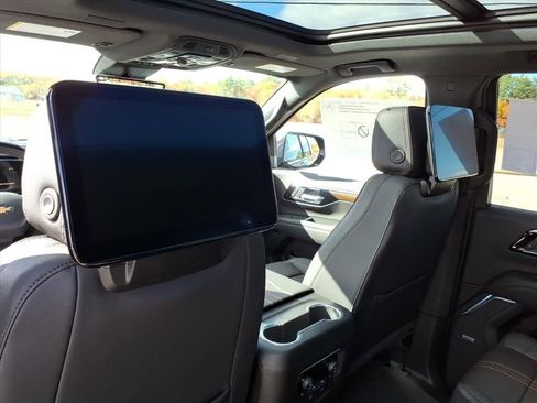 New 2026 Chevrolet Tahoe High Country image 17