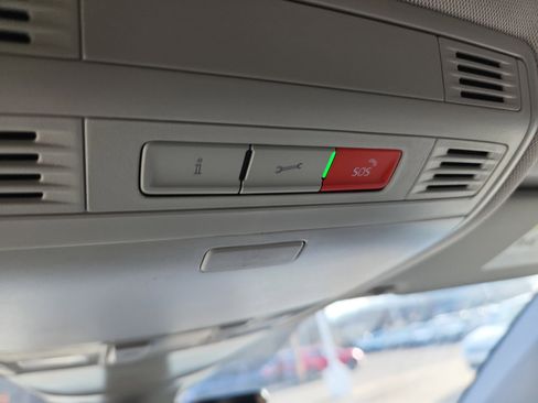 New 2026 Volkswagen Taos SE image 23