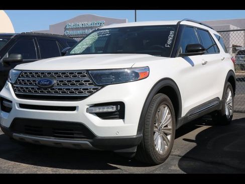 Used 2021 Ford Explorer Limited w/ Equipment Group 301A AWD/4WD image 2