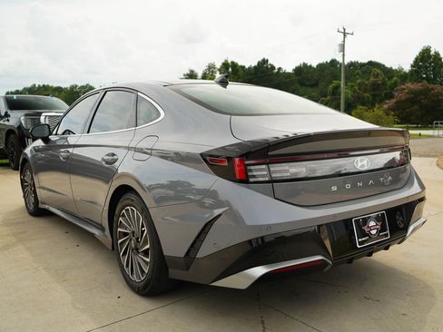 Used 2024 Hyundai Sonata Limited FWD image 4