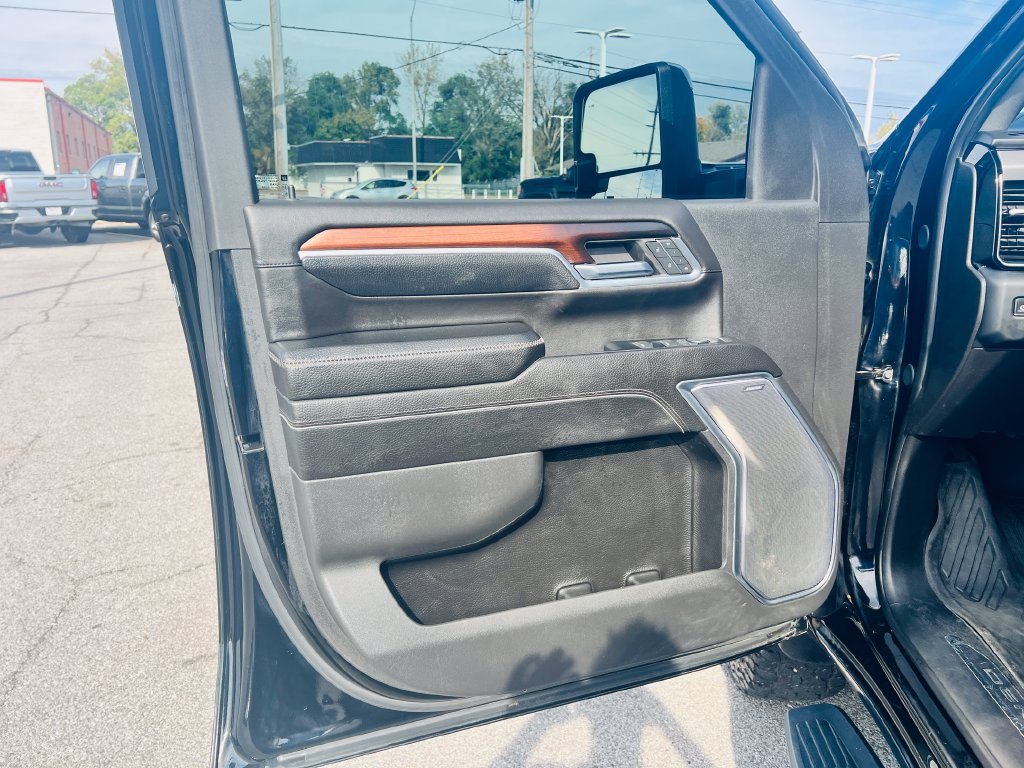 Used 2024 GMC Sierra 3500 Denali w/ Denali Reserve Package AWD/4WD image 13